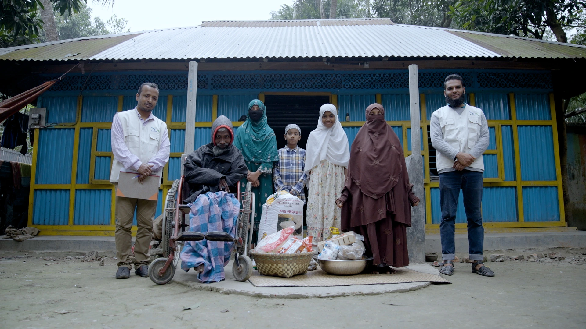 অসহায় ক্ষুধার্তদের খাদ্য সহায়তা দিন image